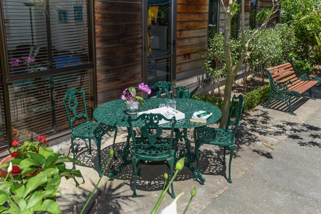 Absolute Beachfront B&B ネーピア エクステリア 写真